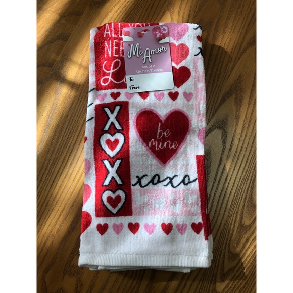 The Unbranded Brand Other - Valentine's Day Kitchen Towels
